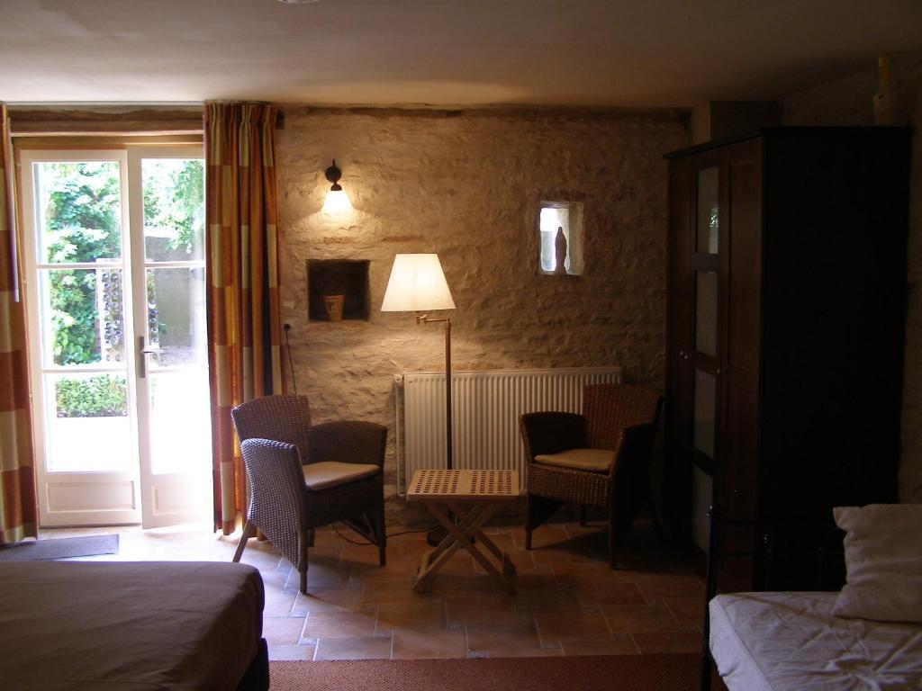 Charme Hotel La Dominotte Demigny Ruang foto