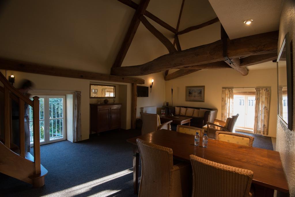 Charme Hotel La Dominotte Demigny Ruang foto