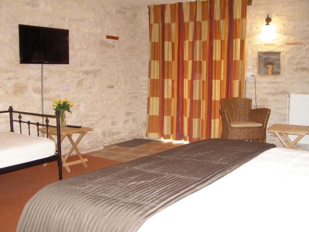 Charme Hotel La Dominotte Demigny Ruang foto