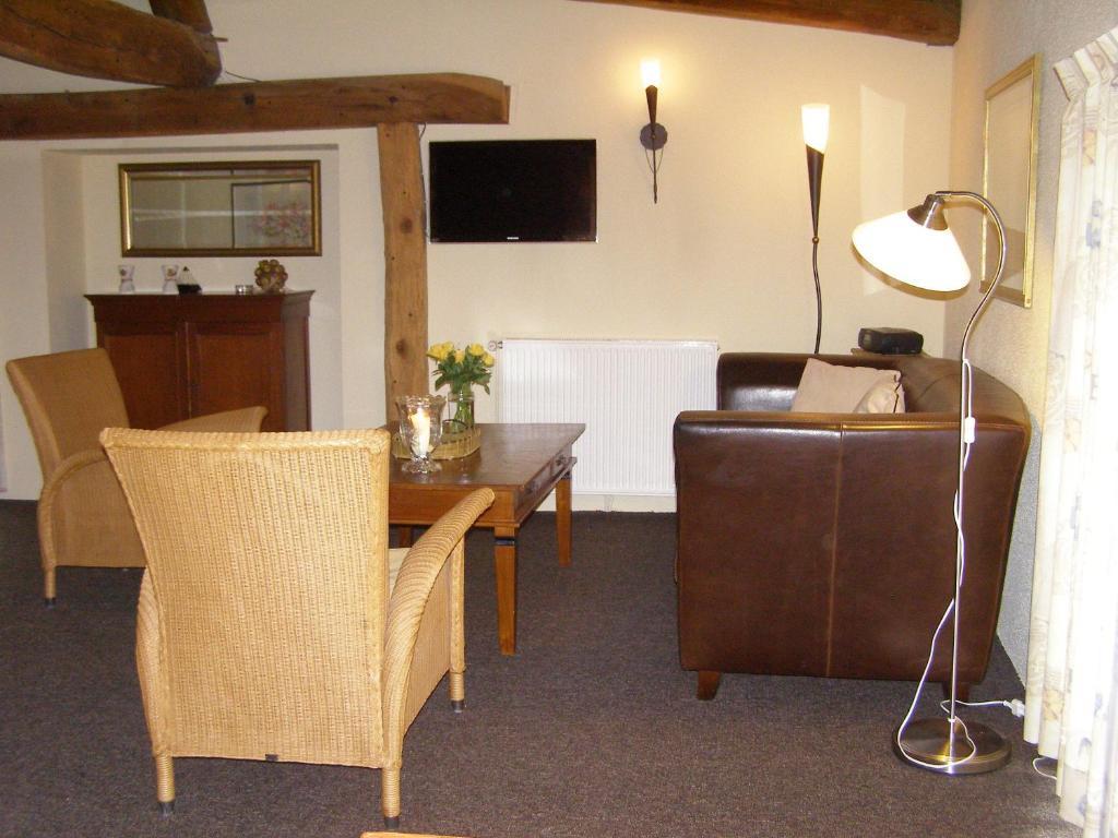 Charme Hotel La Dominotte Demigny Ruang foto